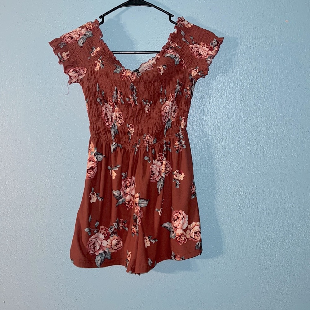 Cute floral Cooper close in color romper